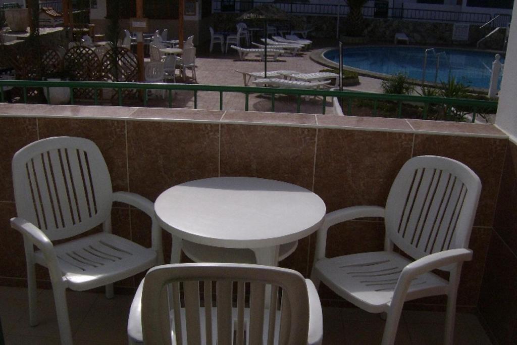 Apartamentos Alondras Park Costa Del Silencio Exterior photo